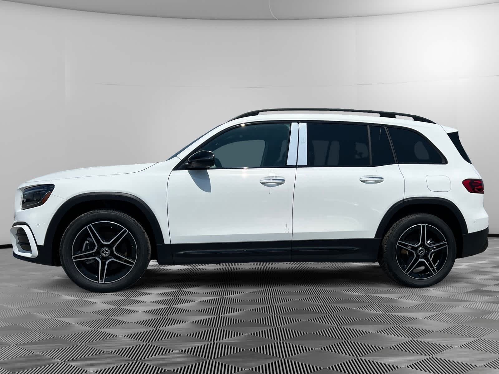 Certified Pre-Owned 2025 Mercedes-Benz GLB Sport Utility in