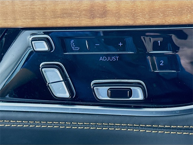 2024 Jeep Wagoneer L Series III photo 19