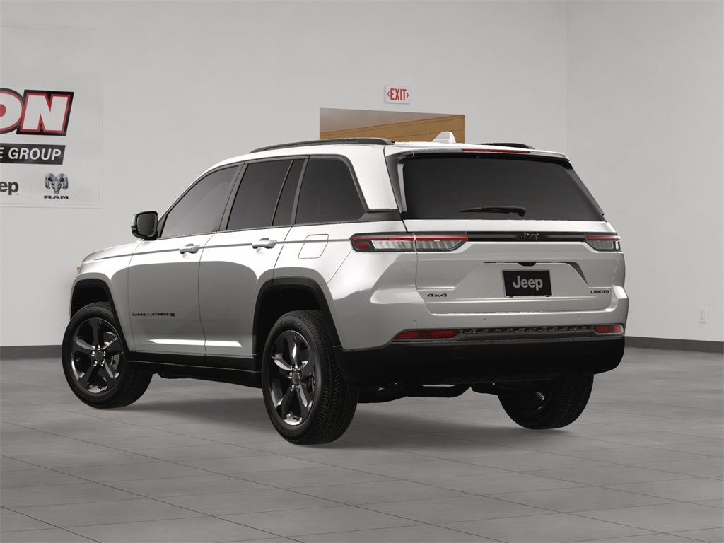 2025 Jeep Grand Cherokee Limited photo 3