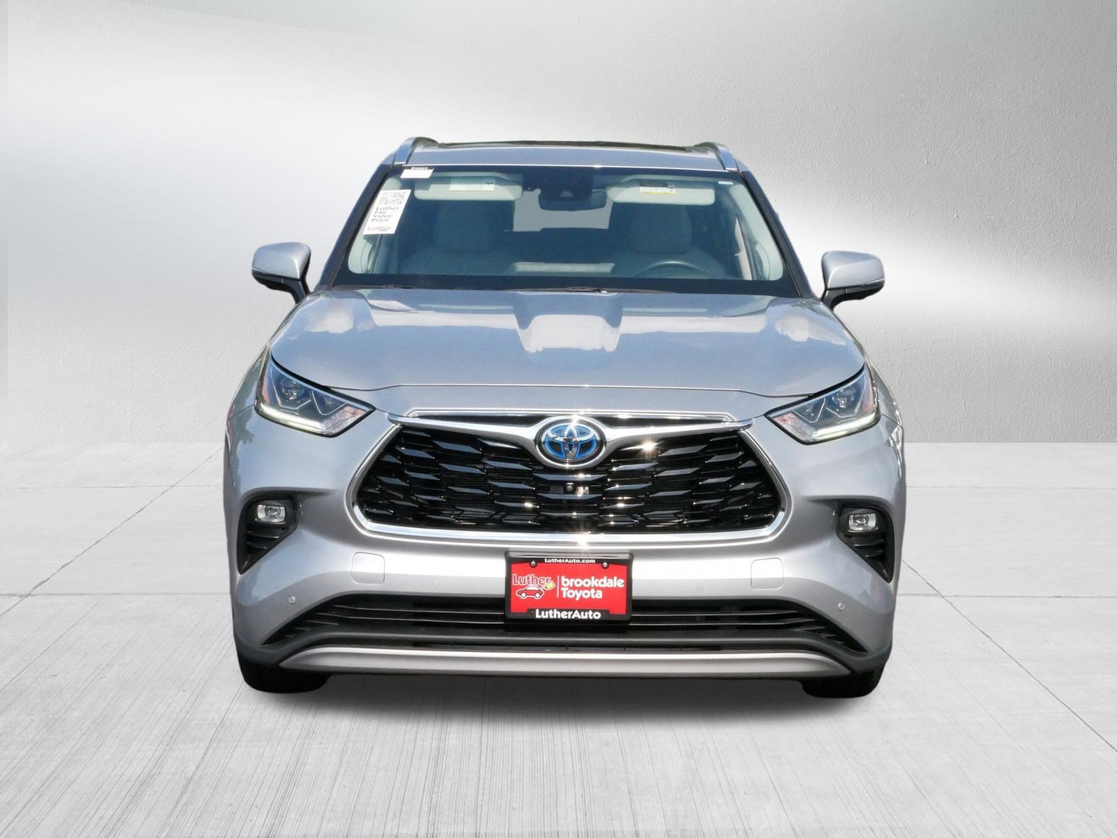 2023 Toyota Highlander Hybrid Platinum photo 2