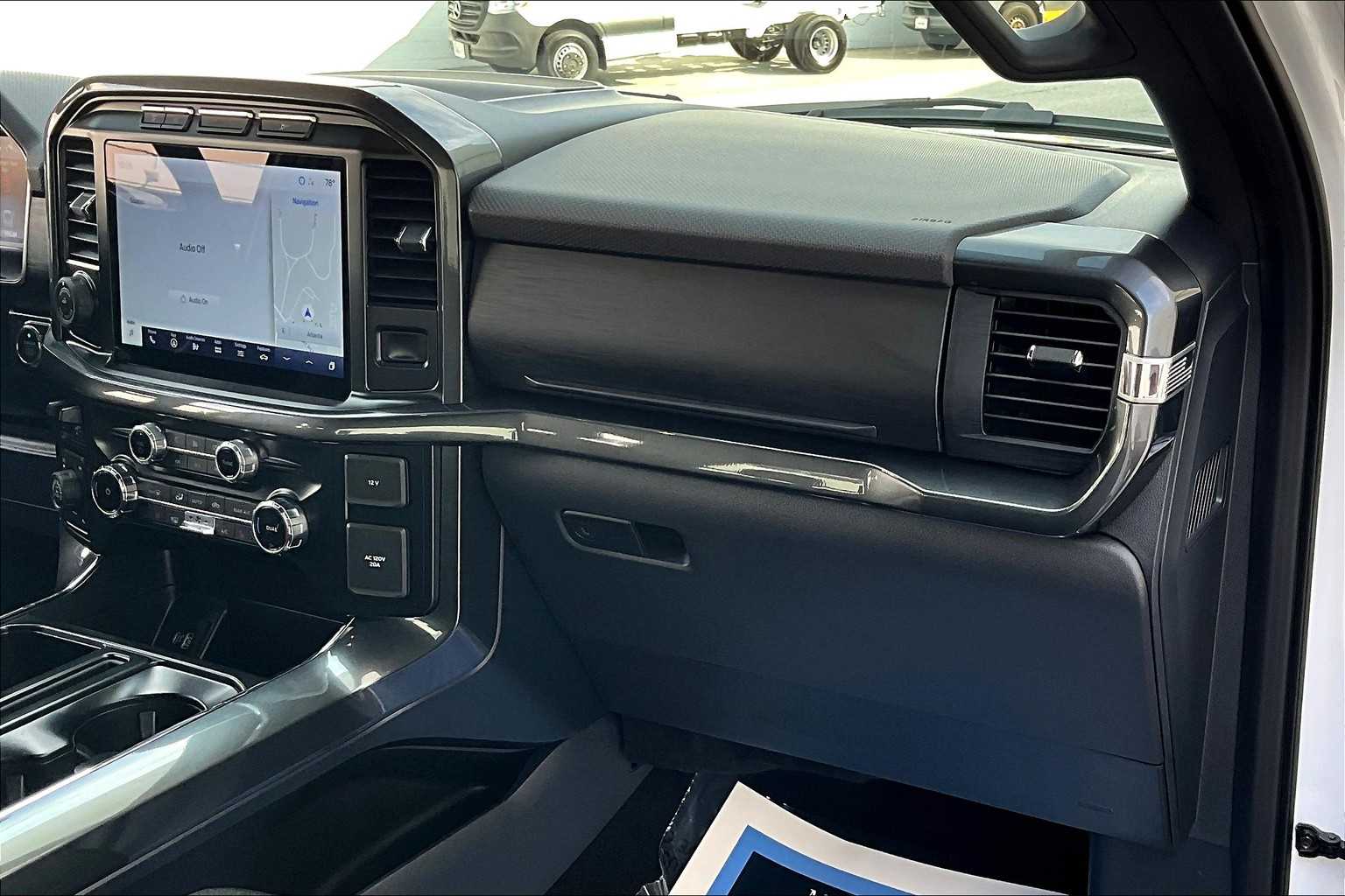 2023 Ford F-150 XLT photo 16