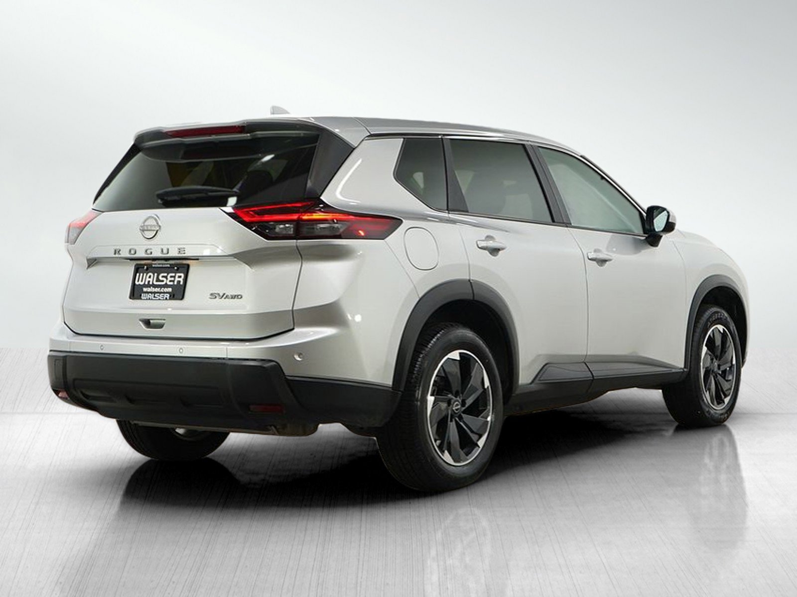 2024 Nissan Rogue SV photo 4