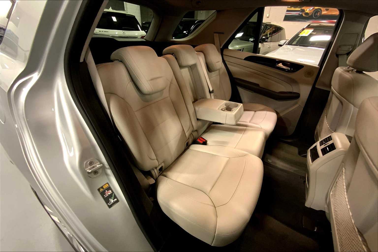 2015 Mercedes Benz ML 350 photo 17