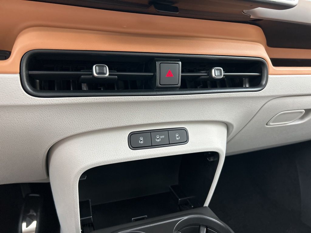 2025 Volkswagen ID. Buzz Pro Plus photo 26
