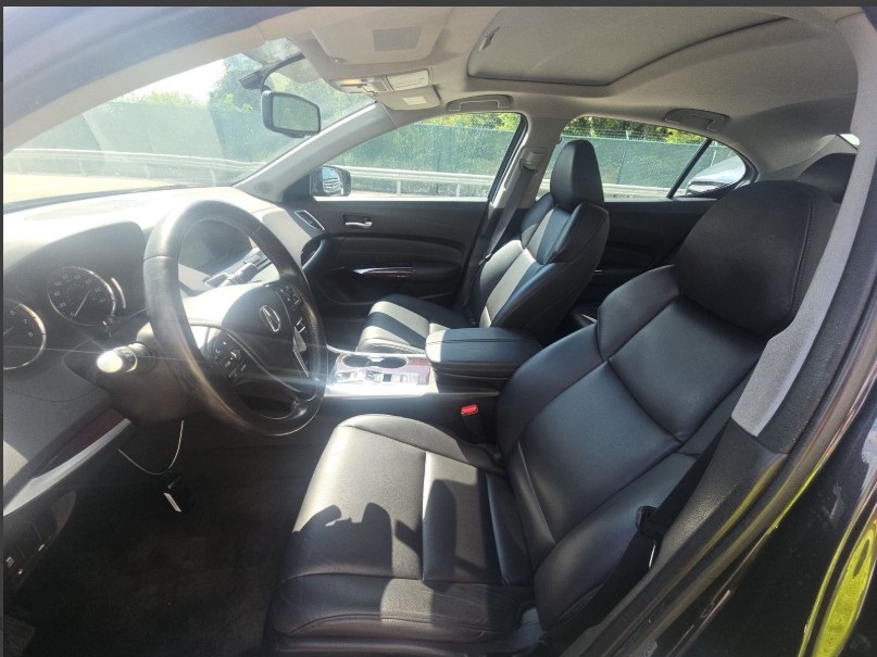 2015 Acura TLX photo 27