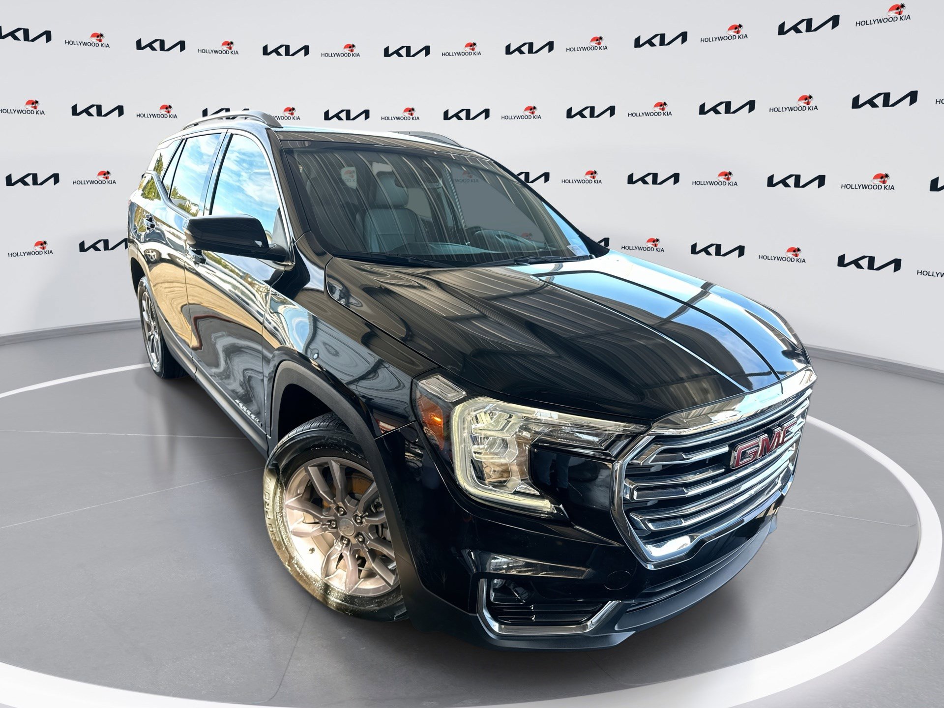 2024 GMC Terrain SLT's photo