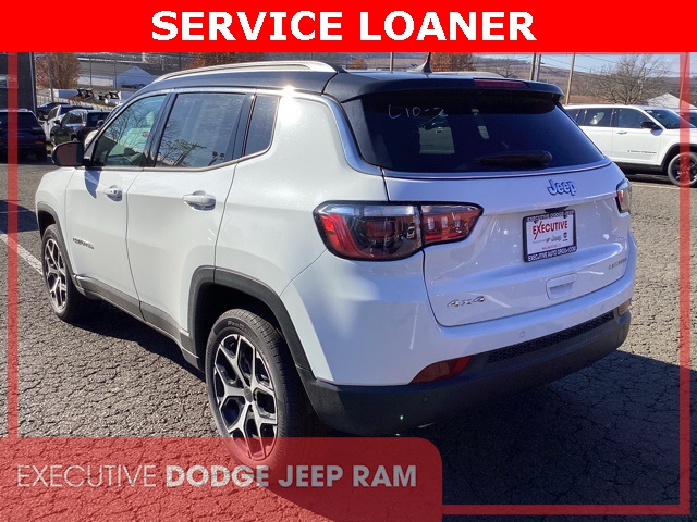 2025 Jeep Compass Limited photo 2