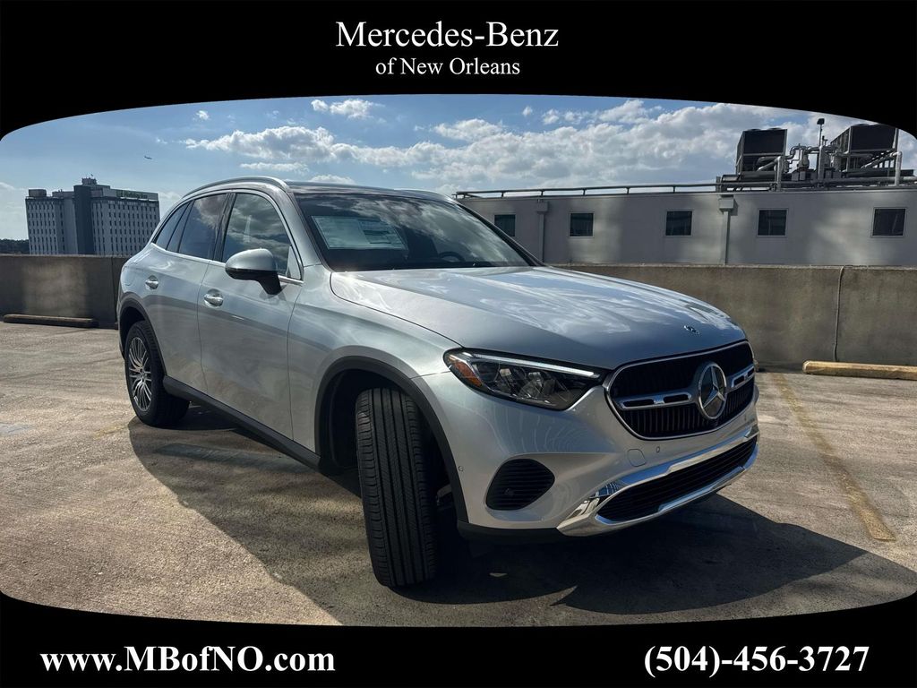 2026 Mercedes-Benz GLC Base's photo
