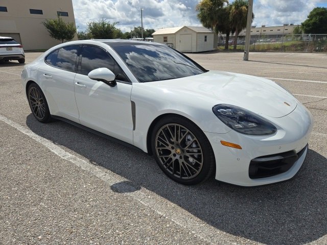 2022 Porsche Panamera 4 Platinum photo 6