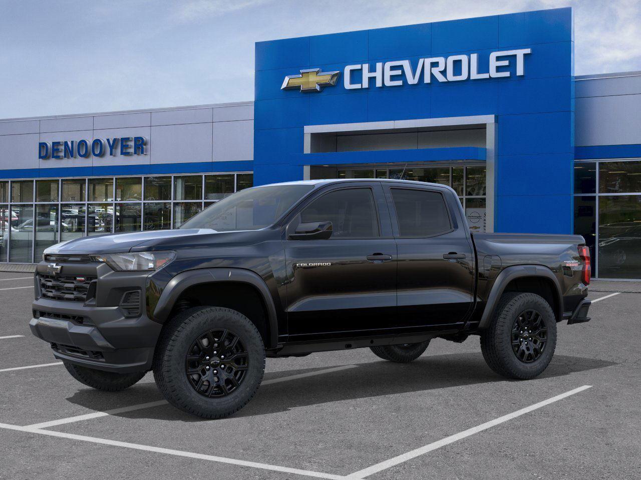 2026 Chevrolet Colorado Trail Boss photo 2