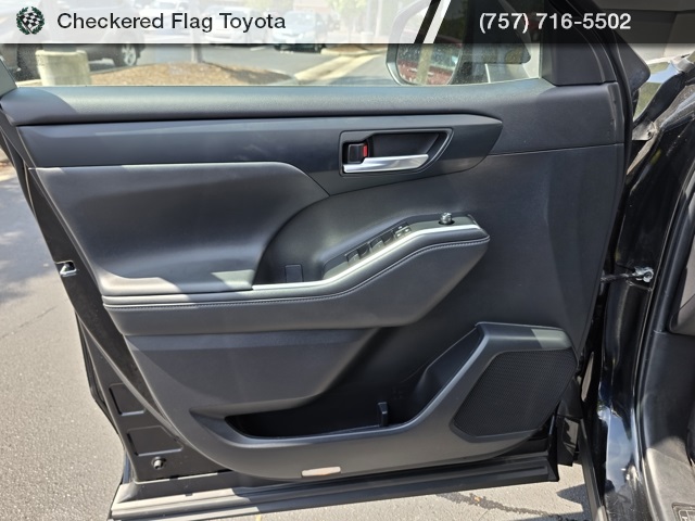 2023 Toyota Highlander XLE photo 20