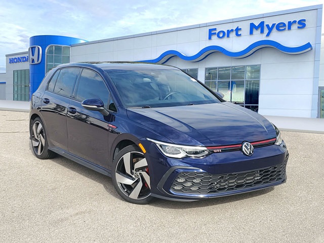 2023 Volkswagen Golf GTI S's photo