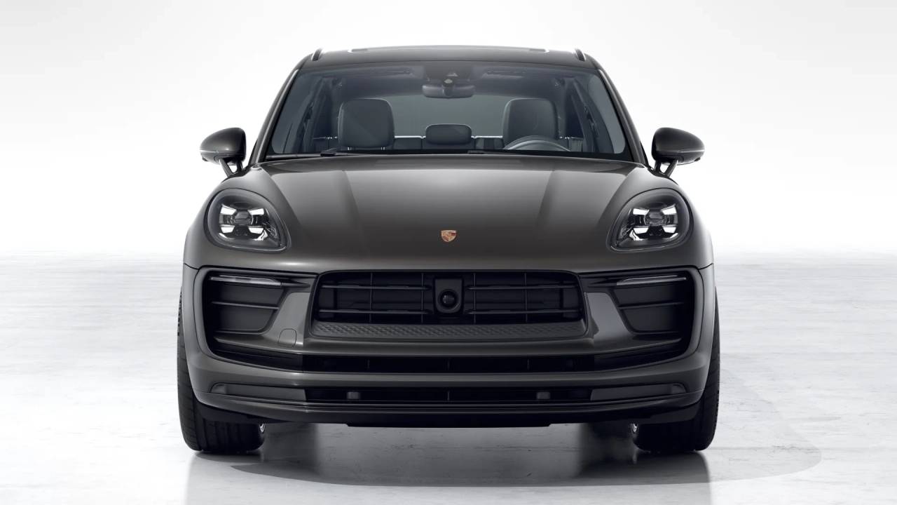 2026 Porsche Macan T photo 8