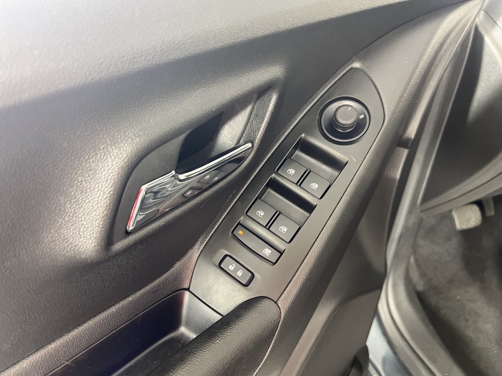 2022 Chevrolet Trax LT photo 12