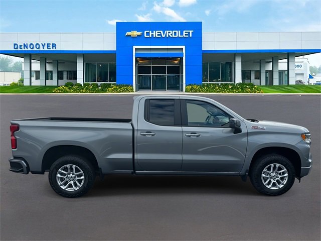 2026 Chevrolet Silverado 1500 RST photo 4