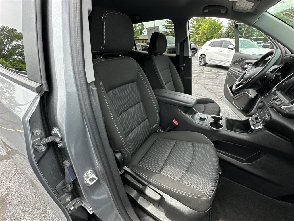 2024 GMC TERRAIN - Image 20