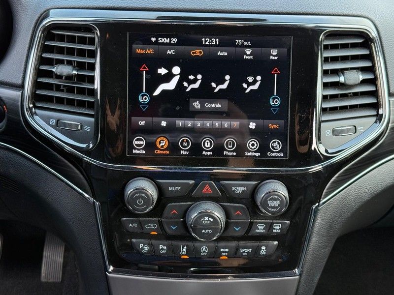 2021 Jeep Grand Cherokee Anniversary Edition photo 13