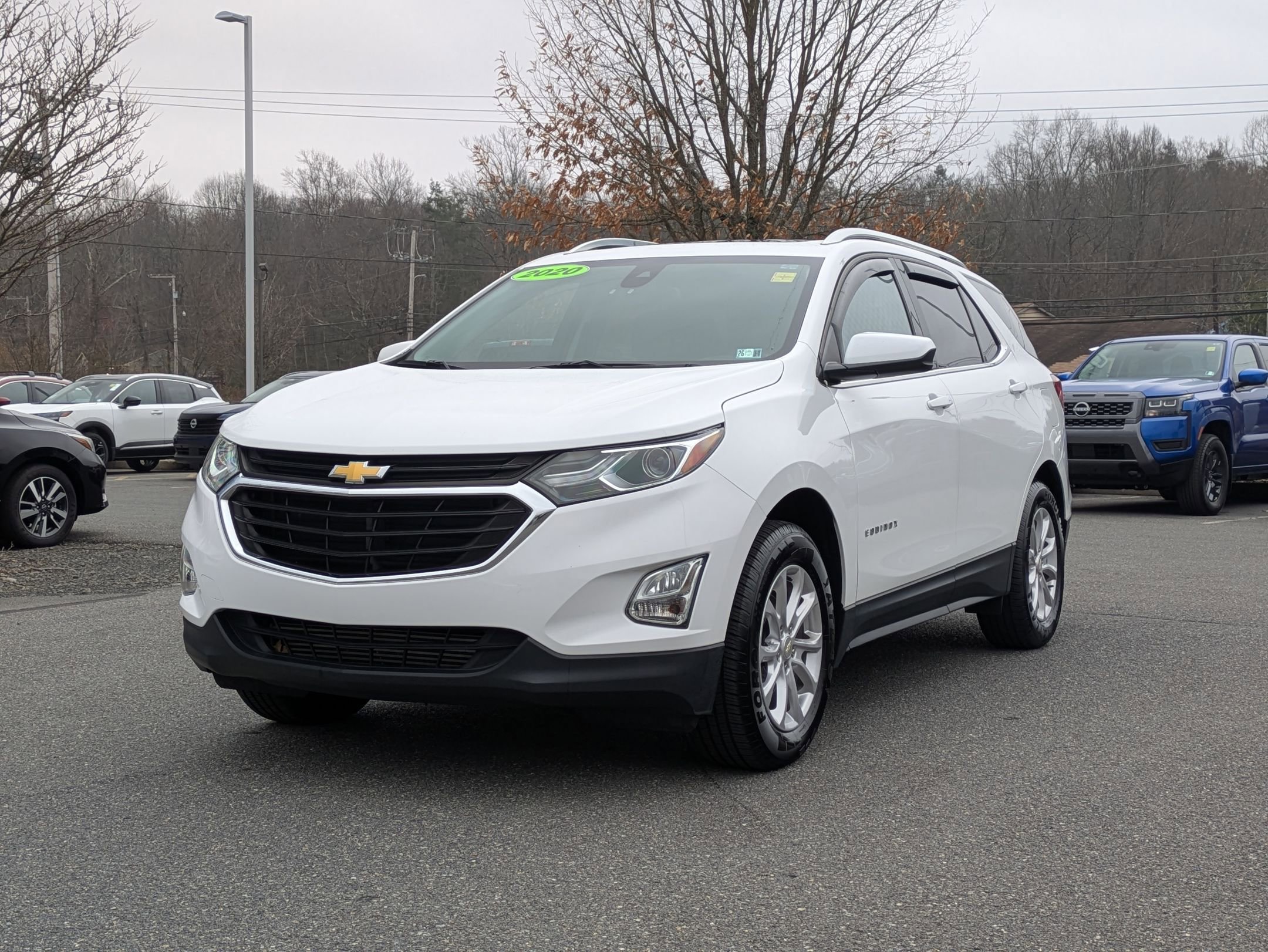 2020 Chevrolet Equinox LT photo 2