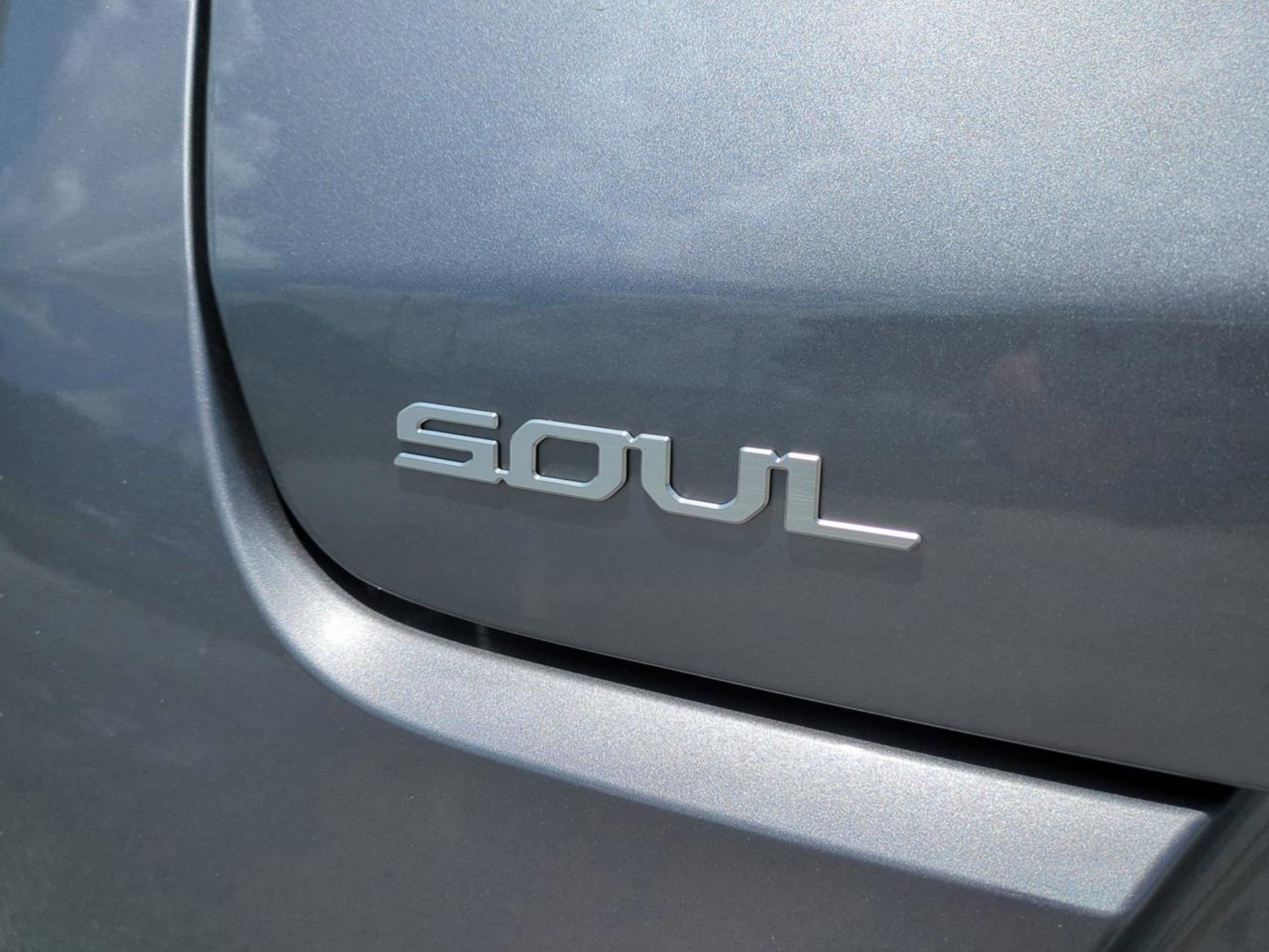 2025 Kia Soul LX photo 10