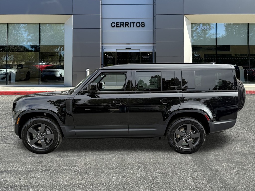 2025 Land Rover Defender 130 S photo 8