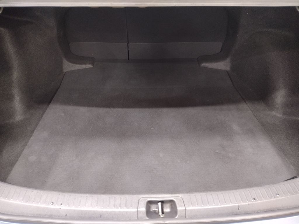 2021 Toyota Corolla LE photo 15
