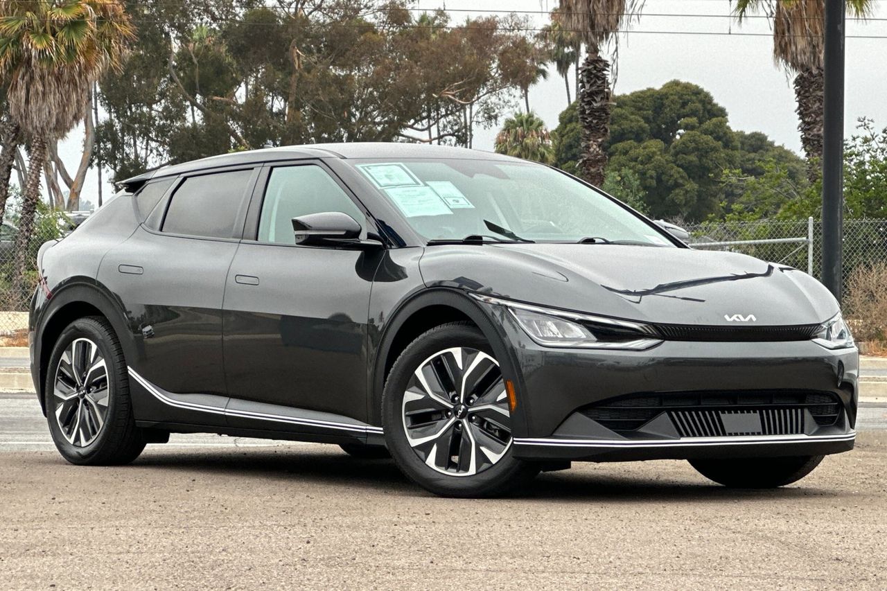2022 Kia EV6 Light photo 26