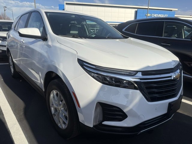 2023 Chevrolet Equinox LT photo 3