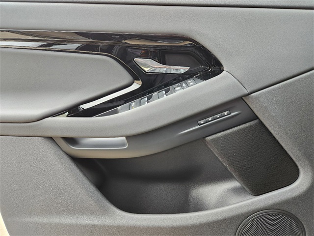 2024 Land Rover Range Rover Evoque S photo 17