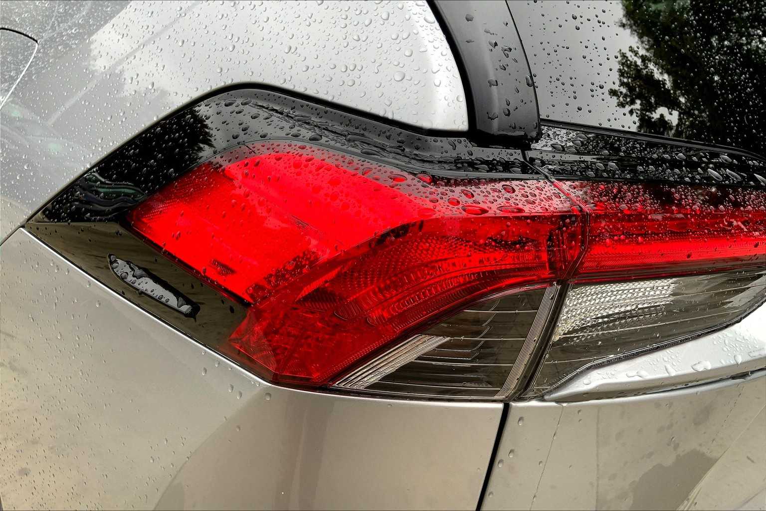 2024 Toyota RAV4 XLE photo 24
