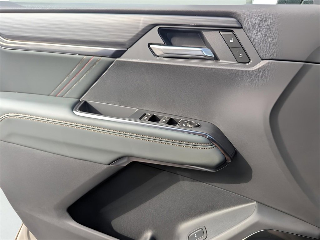 2026 Gmc Acadia AT4 photo 9