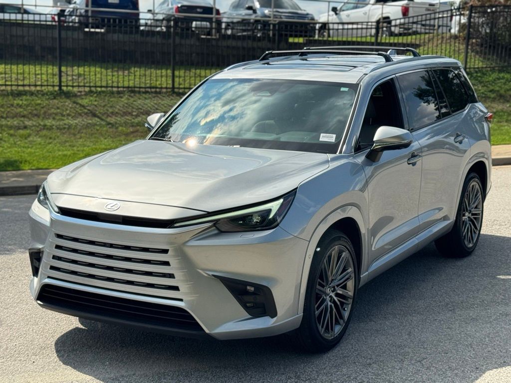 2024 Lexus TX 350 Luxury photo 3