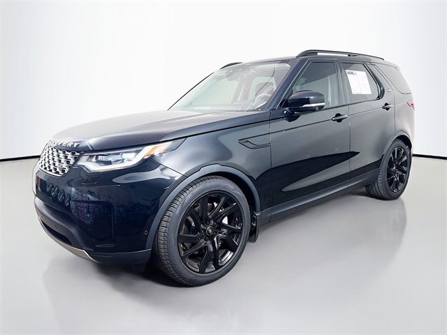2024 Land Rover Discovery S photo 4