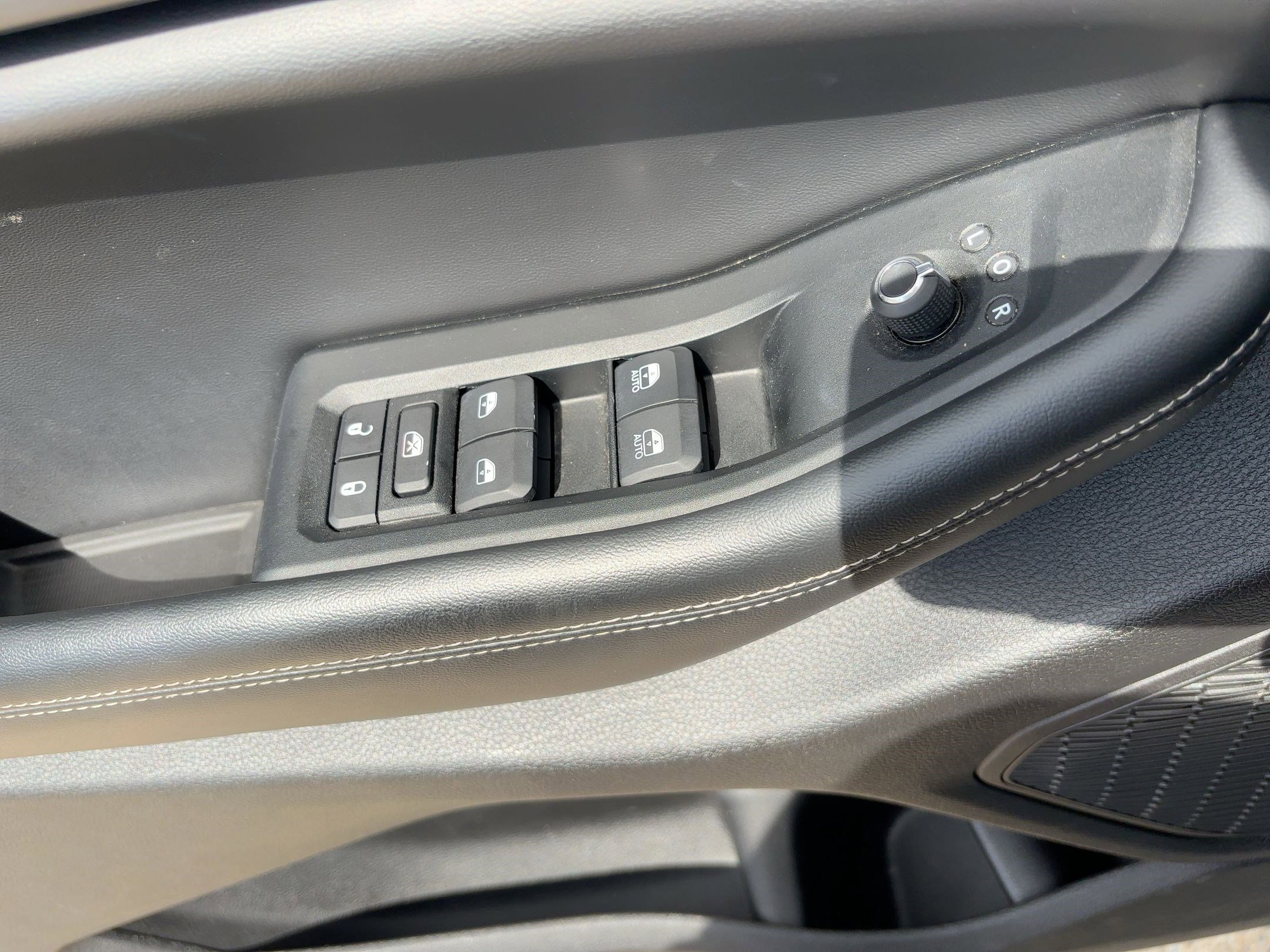2024 Jeep Grand Cherokee Altitude photo 9