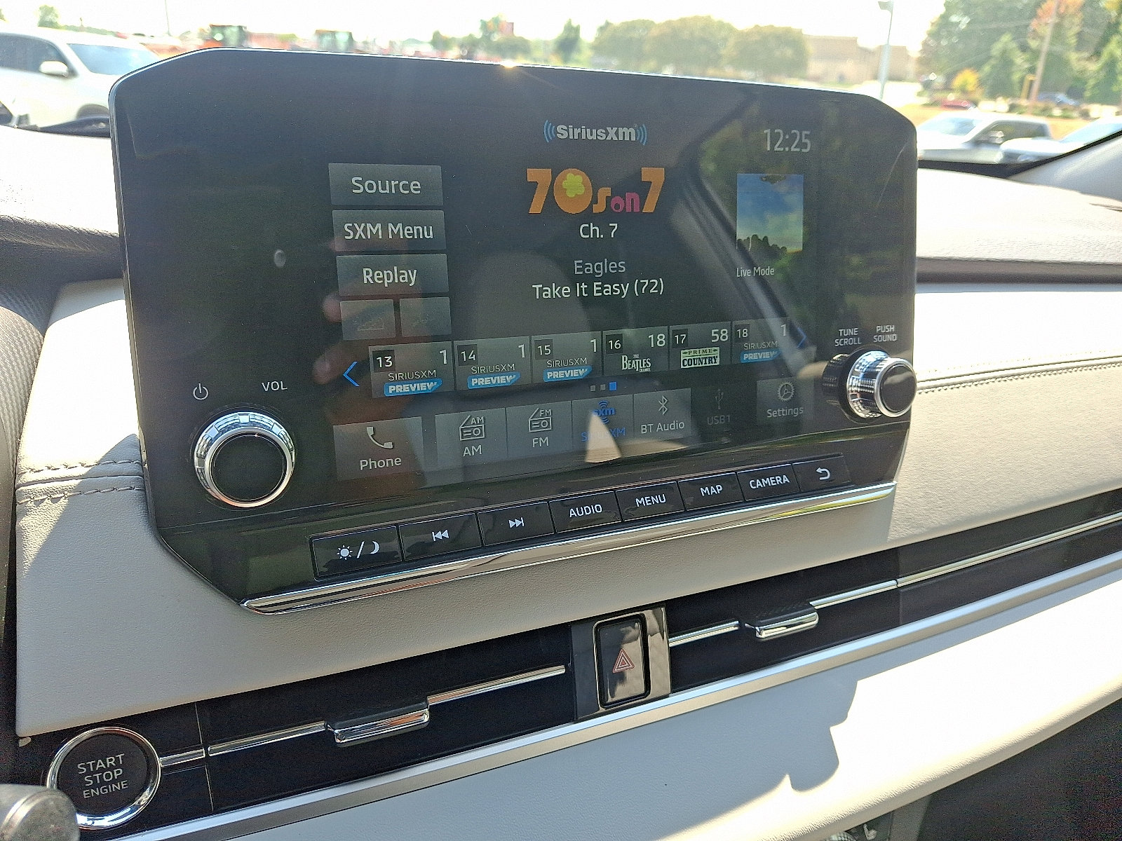 2023 Mitsubishi Outlander SEL photo 15