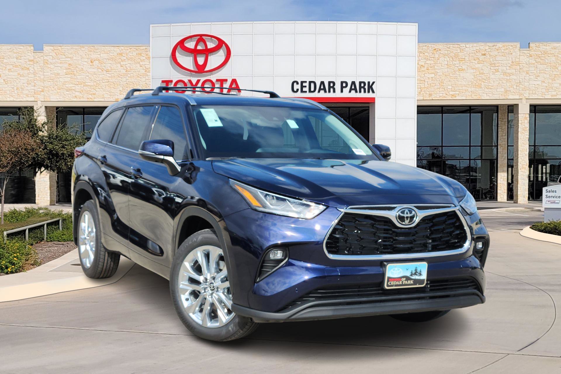 2026 Toyota Highlander Limited's photo