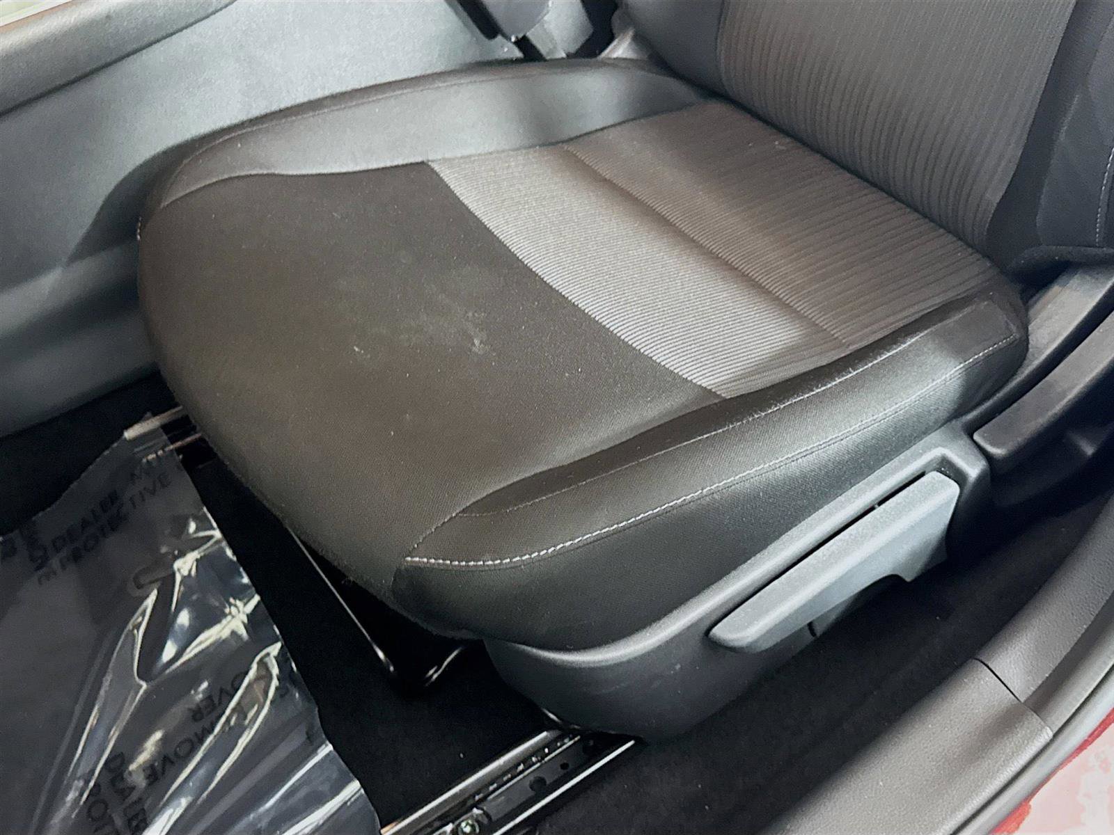2025 Nissan Sentra SV photo 18