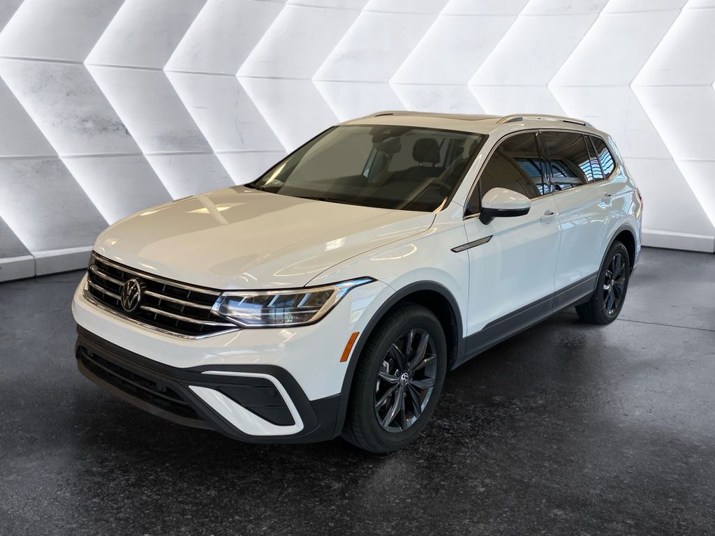 2024 Volkswagen Tiguan SE photo 3