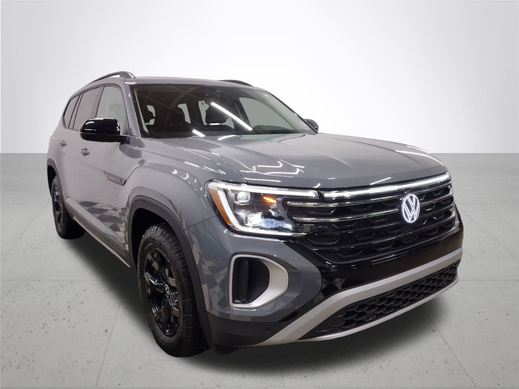 2025 Volkswagen Atlas Peak Edition SE Technology photo 4