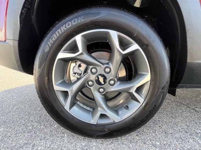 2024 Chevrolet Trax LT photo 7