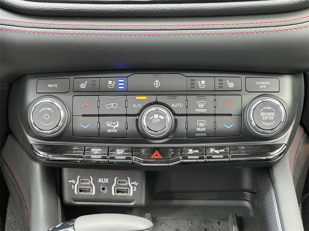 2025 Dodge Durango R/T Plus photo 19
