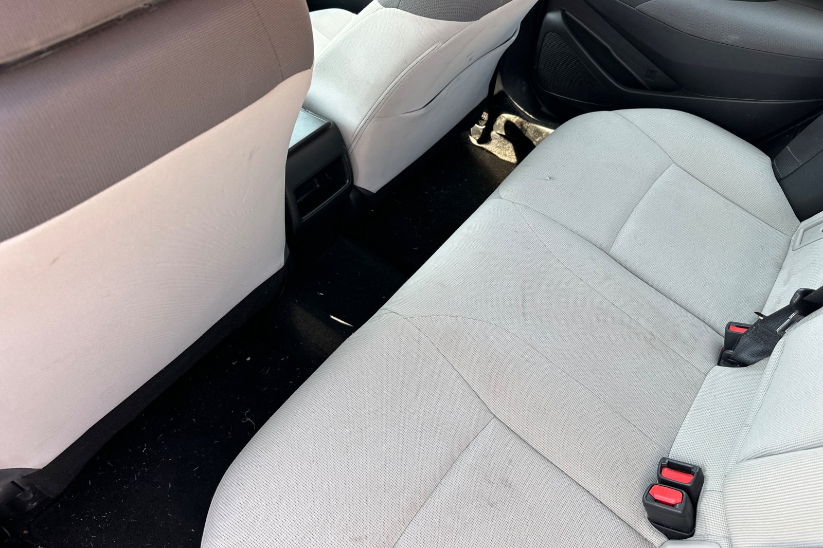2021 Toyota Corolla LE photo 4