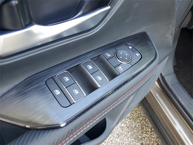 2025 Nissan Kicks SR photo 13