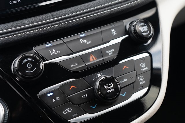 2023 Chrysler Pacifica Hybrid Touring L photo 26