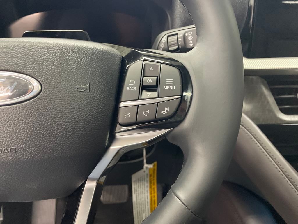 2025 Ford Explorer Platinum photo 15