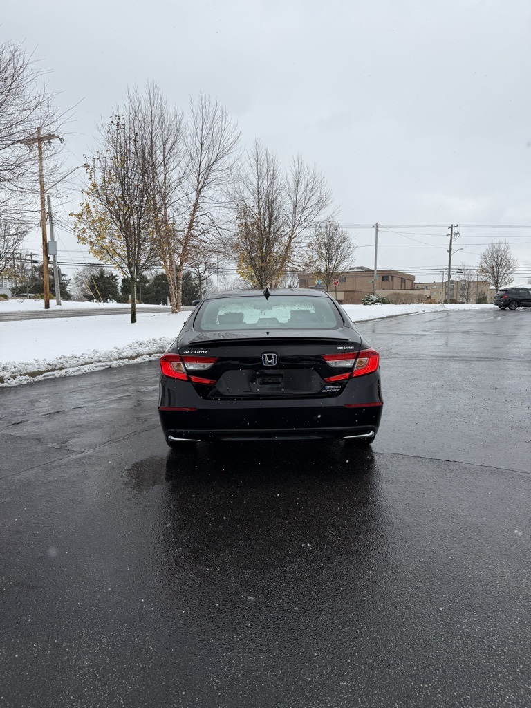 2022 Honda Accord Hybrid Sport photo 2