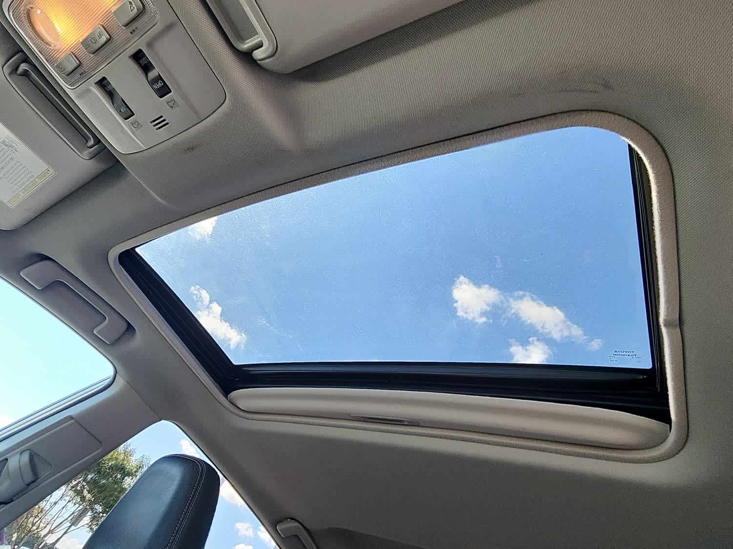 2013 Toyota RAV4 Limited photo 10
