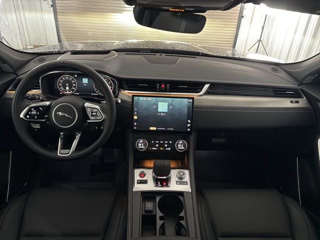2025 Jaguar F-PACE P400 R-Dynamic S photo 21