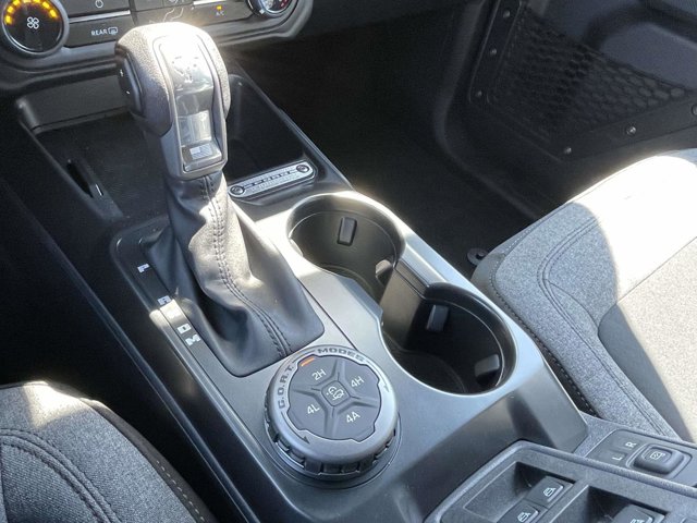 2025 Ford Bronco Base photo 21