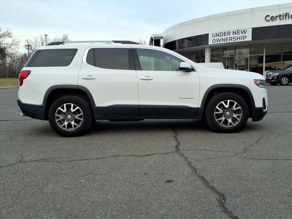 2020 GMC Acadia SLE's photo