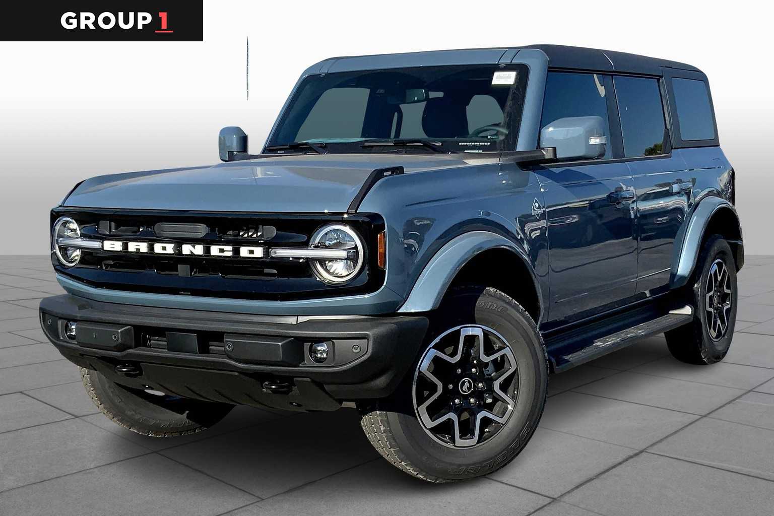 2025 Ford Bronco 4-Door Outer Banks's photo